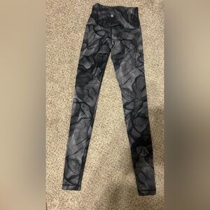 Lululemon Size 4 high rise